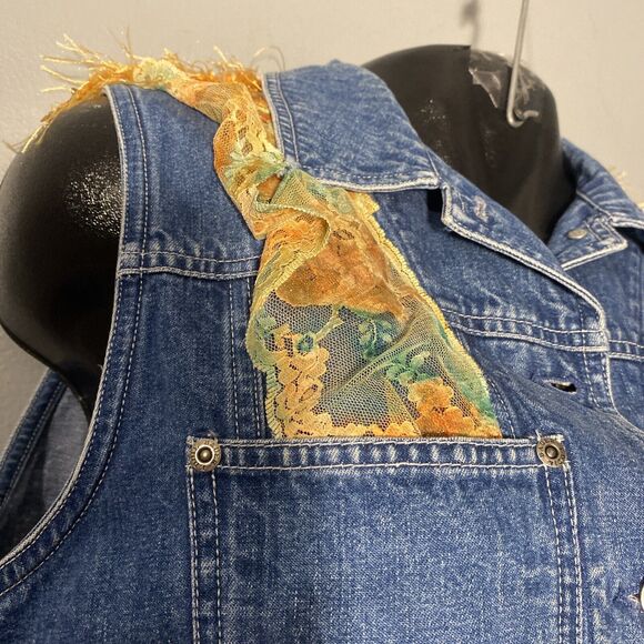 Eddie Bauer Women's Jean‎ Vest Denim Bling WPL - Picture 3 of 6